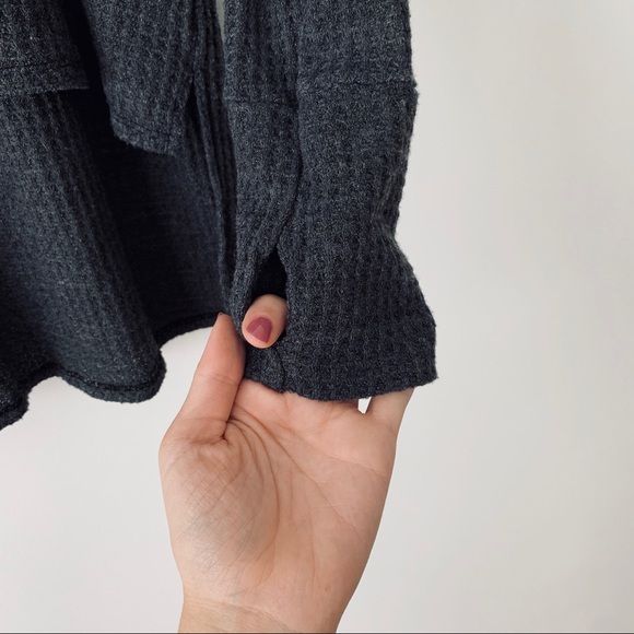 Tina + Jo NWOT Dark Charcoal Gray Thermal Top - Picture 3 of 5